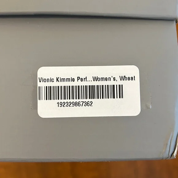 Vionic Beige Perforated Slip-On Shoes. Size 7.5 - Picture 9 of 9